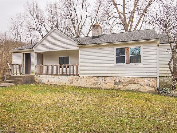 2nd image of 7089 Lewis Dr