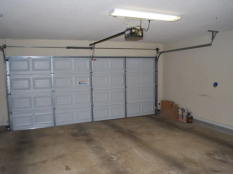 6955 Parkbrook Ln — Photo 15