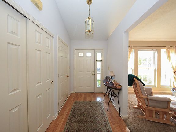 4th image of 9102 Muzette Ct