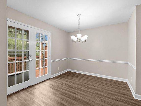 5th image of 921 Nottingham Dr APT 10