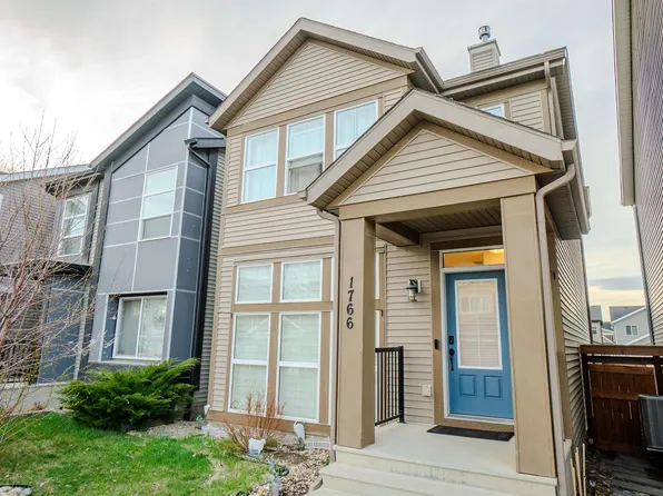 1766 Dumont Cres SW, Edmonton, AB T6W 3V8