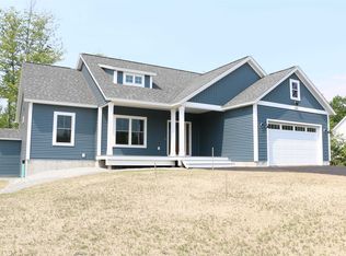 454 Blane Cir UNIT 44, Pembroke, NH 03275