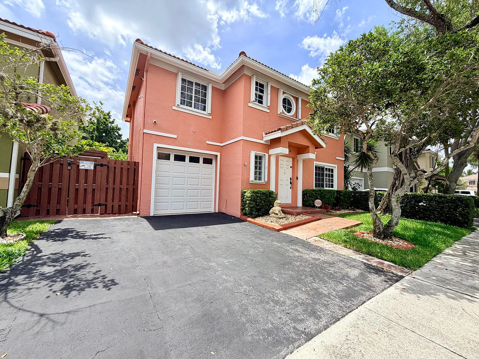 3 bed, 2.5 bath, 1740 sqft, $3,790 — Photo 1