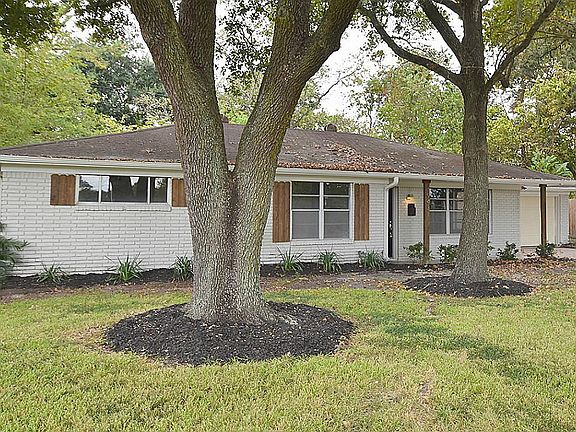 2nd image of 1943 Wycliffe Dr