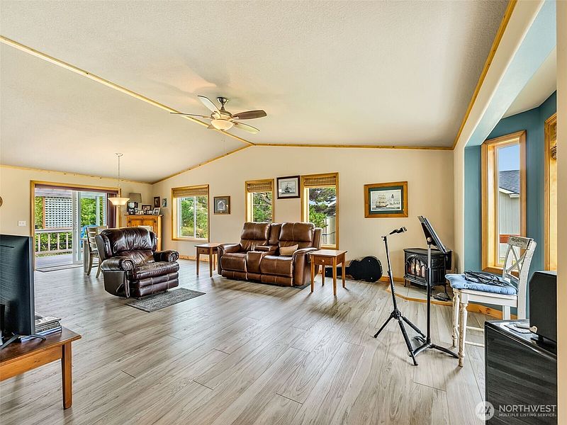 3rd image of 30406 H Street