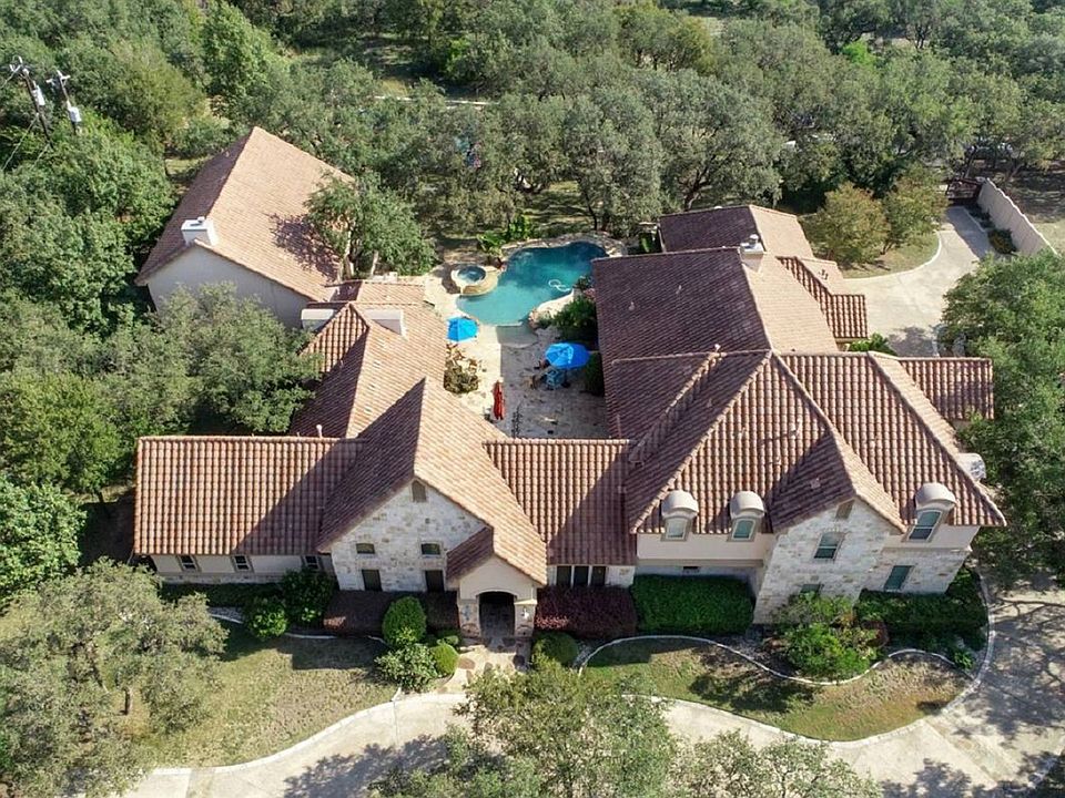 1st image of 413 Winding Way Dr