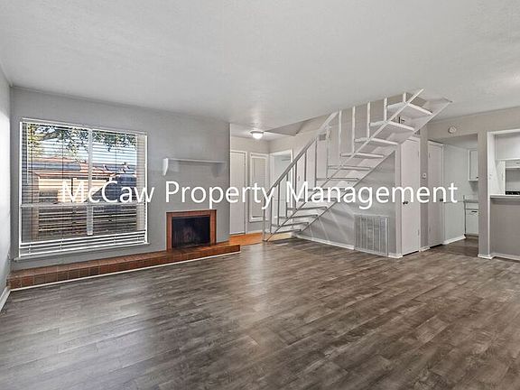 4th image of 3045 Park Ln Building 1060-11