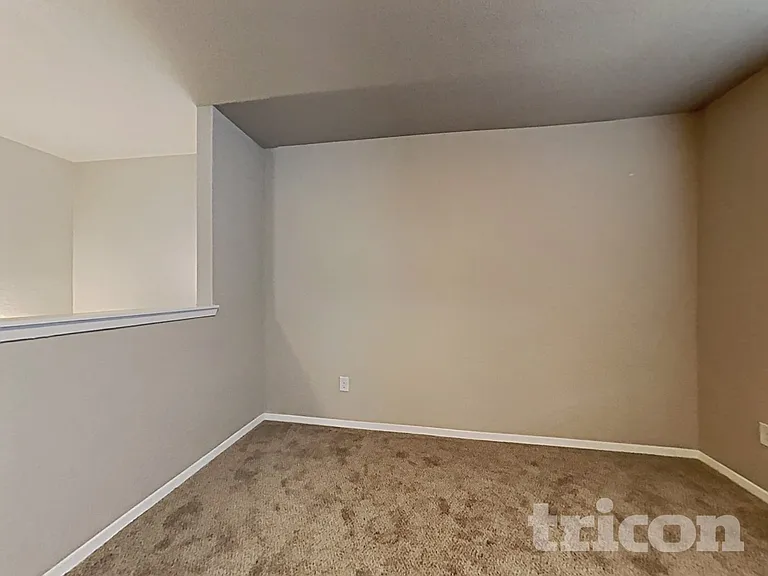 9411 Sandy Ridge Way — Photo 15