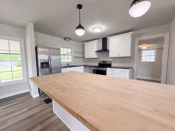 2nd image of 235 Sumner Ave