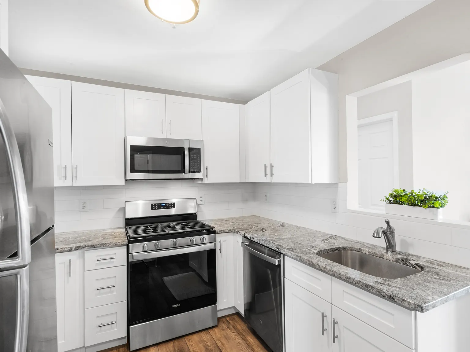 2 bed, $2,495 — Photo 1