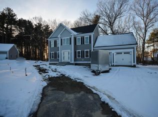 3 Desrosiers Lndg, South Grafton, MA 01560