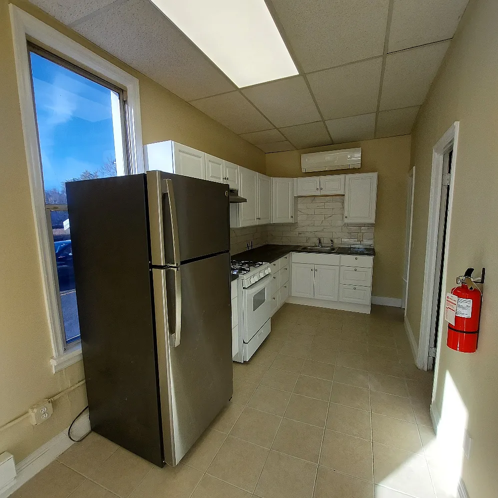 Studio, 500 sqft, $1,250 — Photo 4