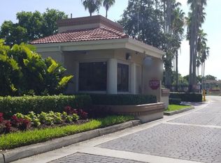 6305 NW 170th Ln, Hialeah, FL 33015