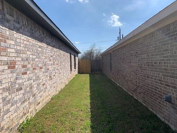 5th image of 1712 E Arlington Ave