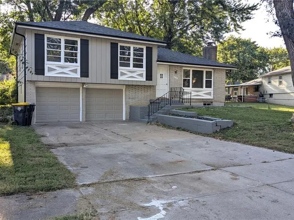 9320 Oakland Ave, Kansas City, MO 64138