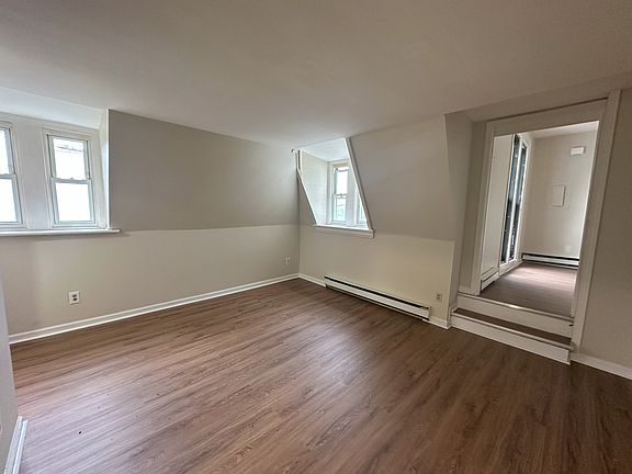 4th image of 937 Broadway #6