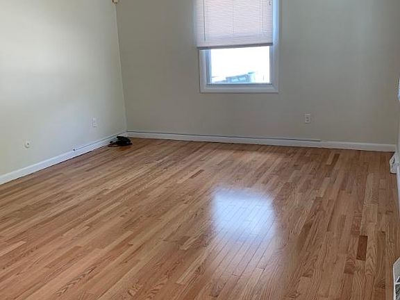 3rd image of 251 Waterman St #100