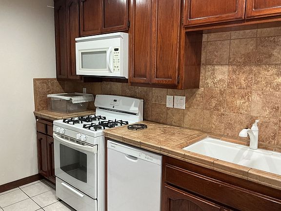 4th image of 17200 Newhope St APT 301