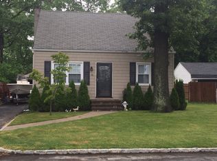 91 Hitherdell Ln, Babylon, NY 11703