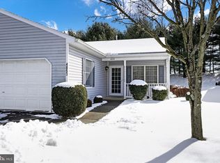 4053 Woodspring Ln, York, PA 17402