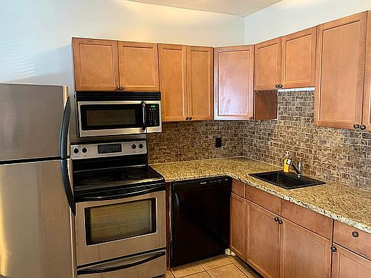 2nd image of 5-47 51st Ave #2