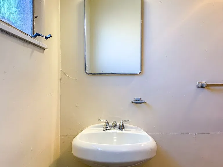 One-Bedroom Apartments in Prime ABQ Location — Photo 14
