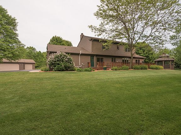3rd image of 3709 E Norport Dr