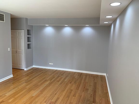 3rd image of 3200 N Lake Shore Dr APT 409