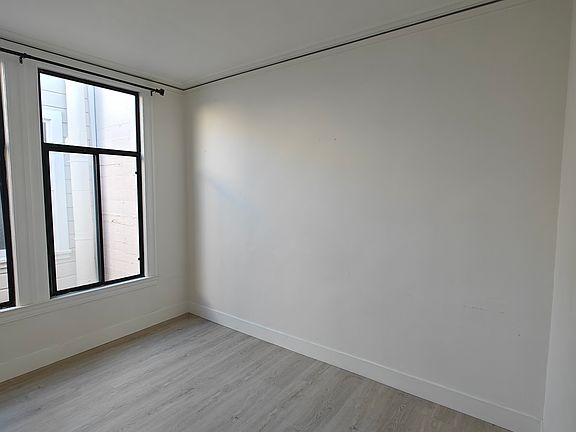 5th image of 3147 Fillmore St APT 5
