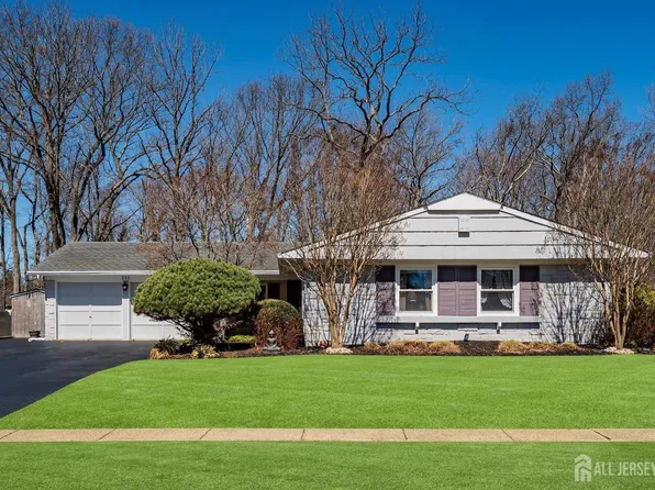 111 Fordham Dr, Aberdeen, NJ 07747