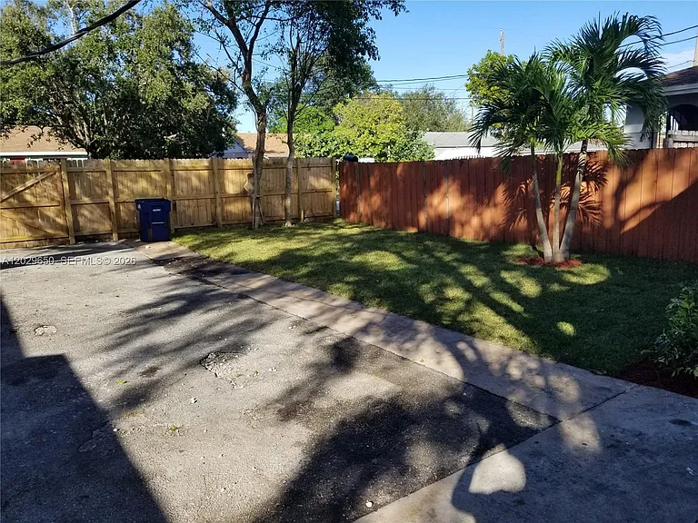 1756 NW 94th St — Photo 7
