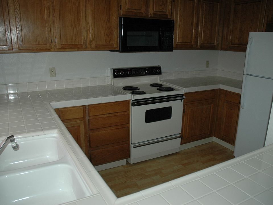 2nd image of 2875 Idlewild Dr APT 114