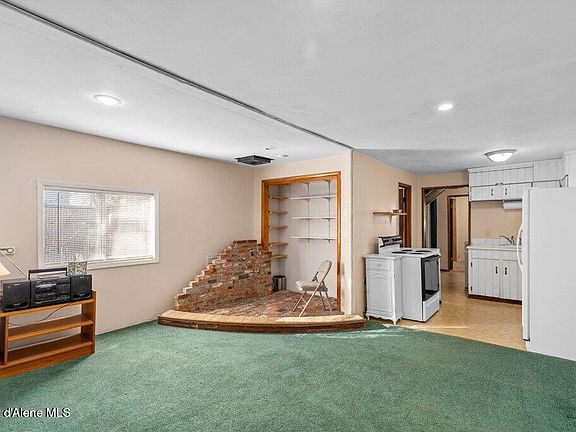 2nd image of 315 & 319 E 3rd Ave