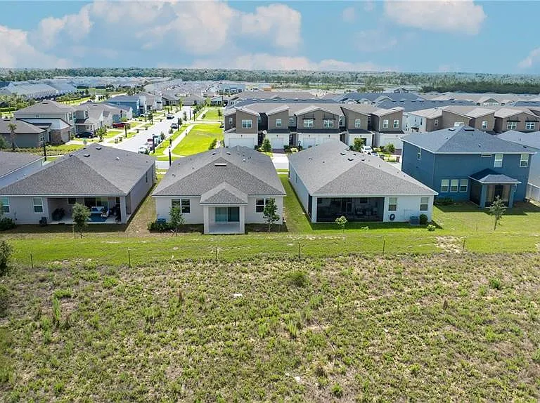 1194 Boardwalk Pl — Photo 17