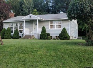 9 Mountainview St, Voorheesville, NY 12186