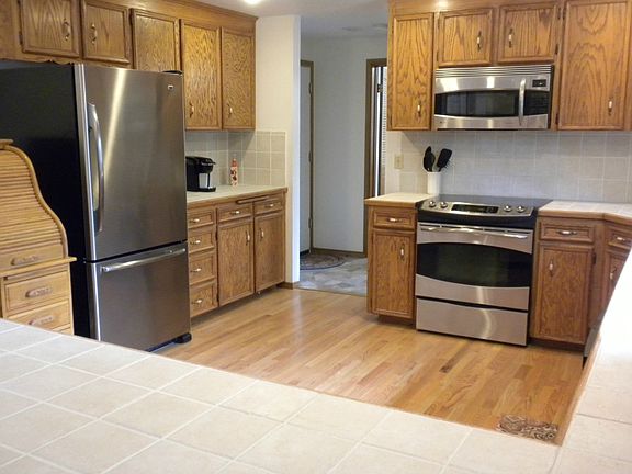3rd image of 2602 37th Ave SE