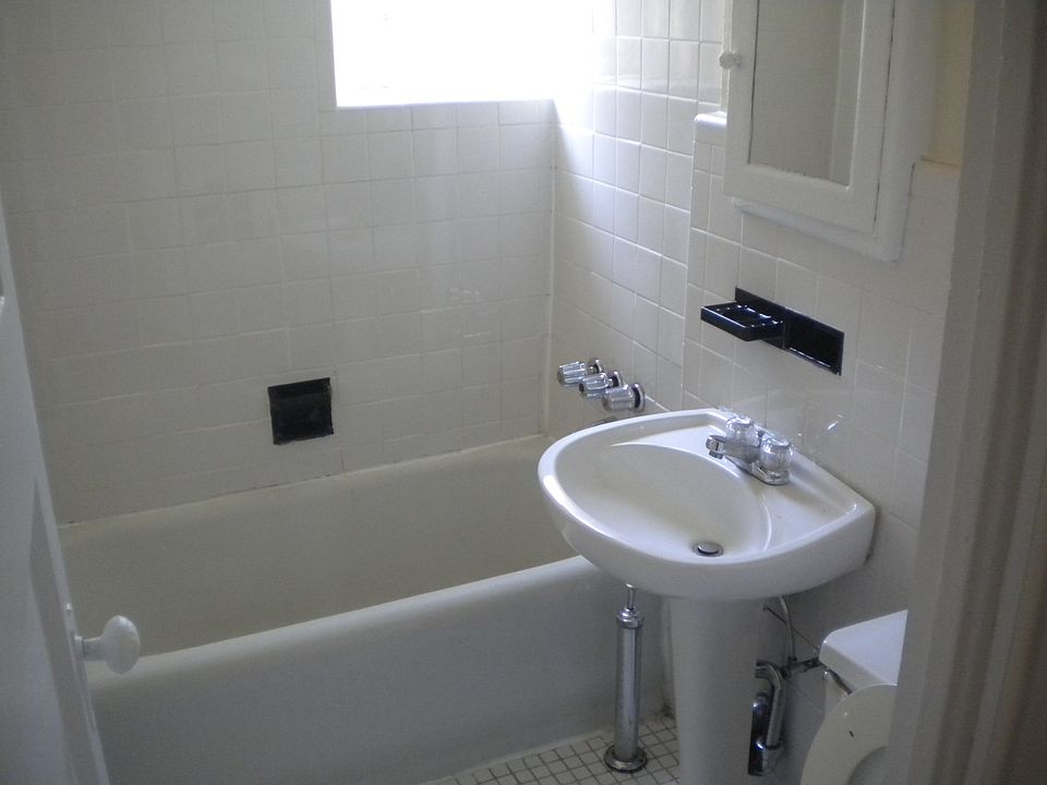 1st image of 151-9 34th Ave #2E