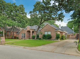 3402 Blue Forest Dr, Arlington, TX 76001