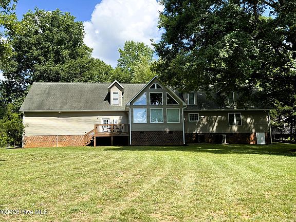 3rd image of 130 Canoe Court