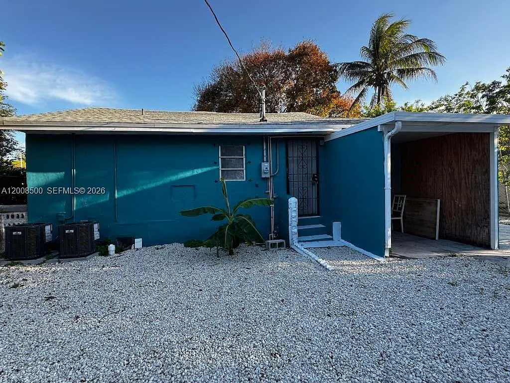 Building Photo - 1121 NW 40th St #1