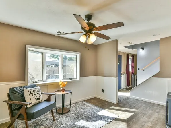 238 W Main St, East Brookfield, MA 01515