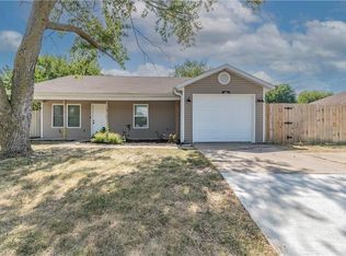 533 E Maple Ave, Springdale, AR 72764