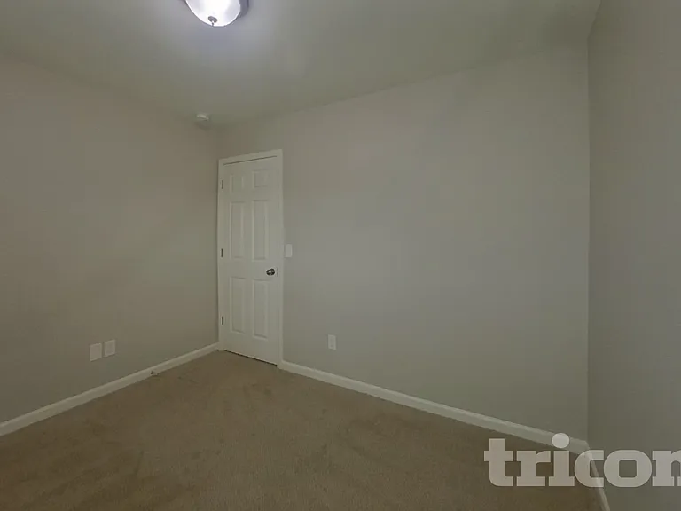 513 Gentle Breeze Ln — Photo 11