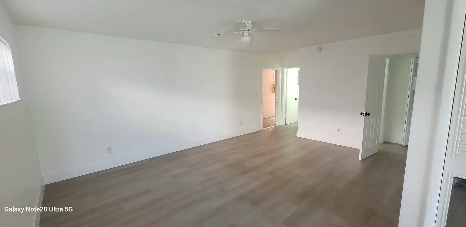 1 bed, 1.5 bath, 1000 sqft, $1,495 — Photo 3