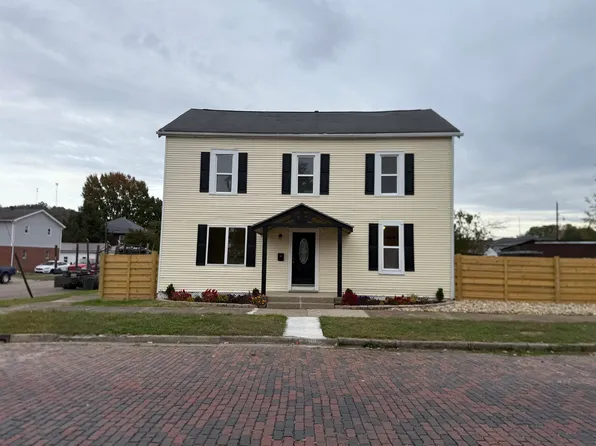 321 N 6th St, Ironton, OH 45638