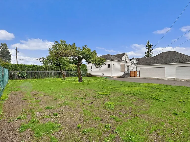7640 Yakima Ave — Photo 29