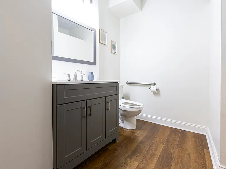 4376 W Pine Blvd — Photo 21
