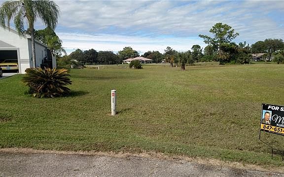 4th image of 849 Warren Ct