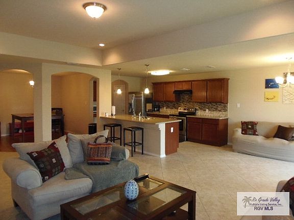 3rd image of 8818 Spoonbill St