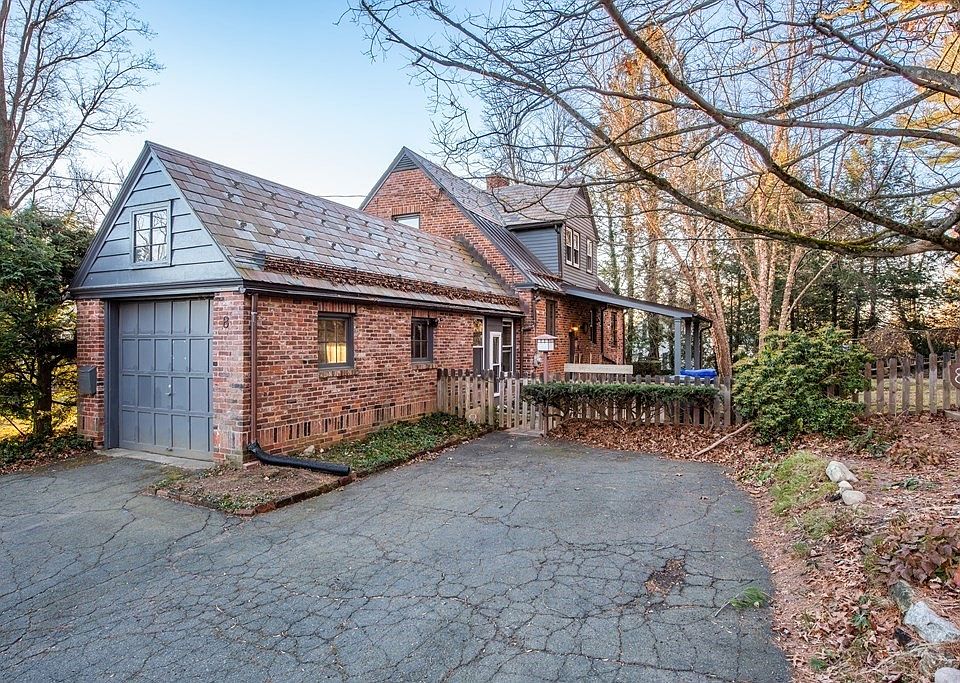 8 Hillcrest Pl, Amherst, MA 01002 Zillow